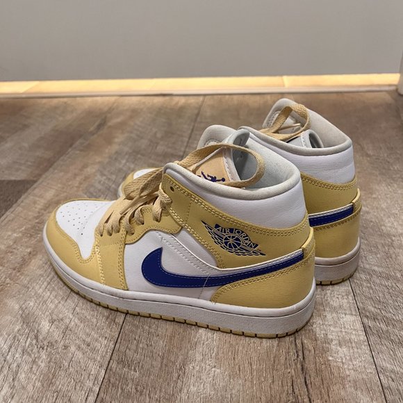 Nike Dunk High Yellow - Picture 3 of 4